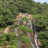 Hongjecheon Waterfall Plaza: Seoul’s Secret Urban Cascade – A Solo Traveler’s Refuge"** 🌊🏙️ 