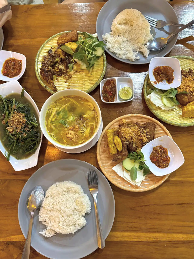 Ayam Penyet Ria, Batam’s Affordable Flavor Empire