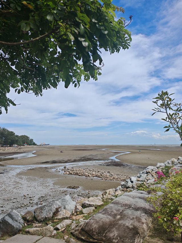 🌴 Avani Sepang Goldcoast Resort – Overwater Bliss & Resort-Style Vibes
