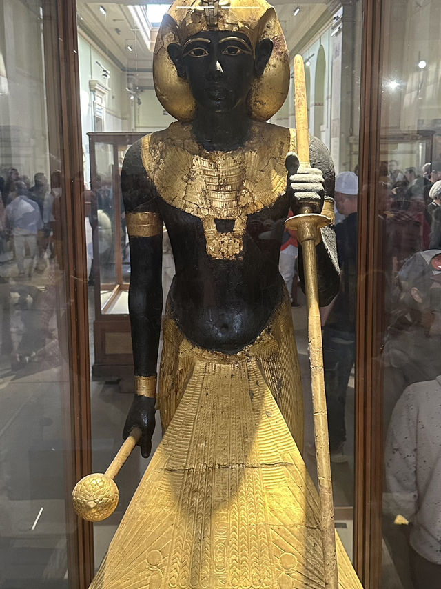 Pink Walls, Golden Secrets: The Last Stand Of Egyptology’s Pirates