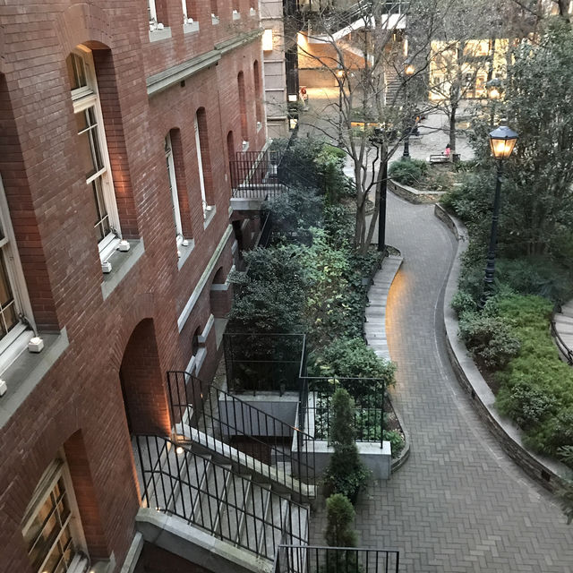 【三菱一号館美術館から有楽町　帝国ホテルロビーラウンジ1F ミュージアムライクな夜カフェツアー】