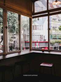 TAY NAM Café