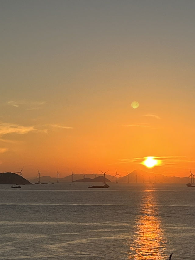 🌅 Guishan Island Lighthouse: Sunsets That Take Your Breath Away