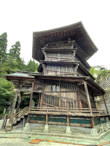福島】 世界でも珍しい二重構造の螺旋階段 | Trip.com 会津若松