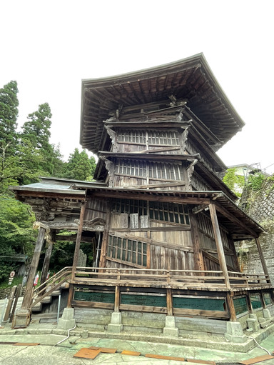 福島】 世界でも珍しい二重構造の螺旋階段 | Trip.com 会津若松