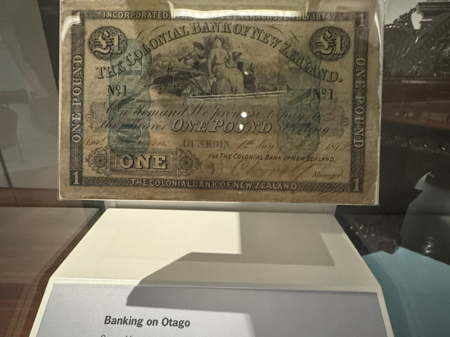 Gracious reminders of grander times
