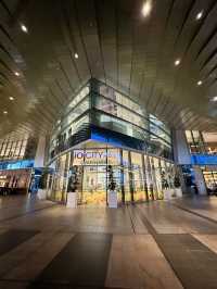 緑と光が広がるモダンな楽園！IOI City Mallの屋外エリアで過ごす贅沢なひととき