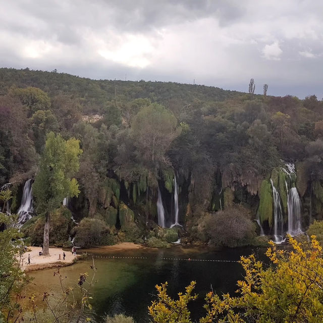 Kravica Waterfall: A Solo Traveler’s Emerald Oasis! 🌿💦