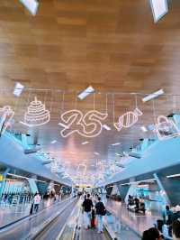 🌟 Arrival in Elegance: First Impressions of Hamad International Airport, Doha 🇶🇦