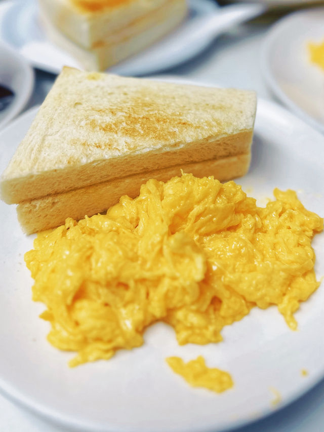 Scrambled Egg Heaven at Hong Kong’s Most Iconic Diner