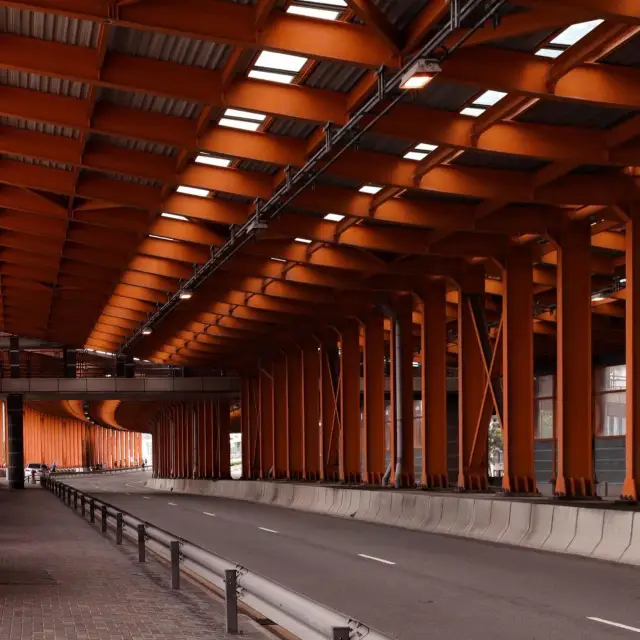 【Hong Kong】City Tour · Stop 3: Sham Tseng, Tsuen Wan · Encounter the Stunning Coastline.