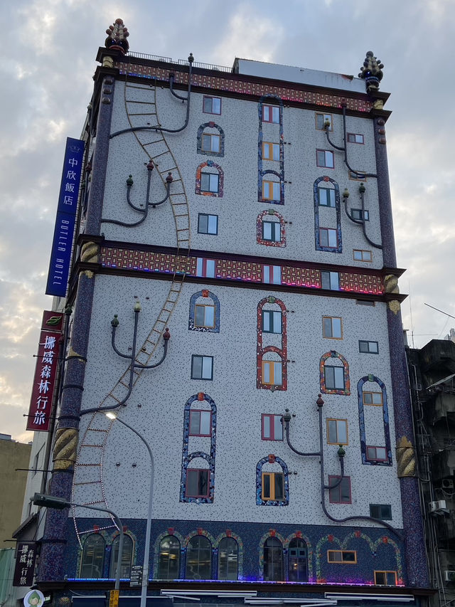 Taichung's Afternoon Charm: A Cultural Stroll Taichung's Afternoon Charm: A Cultural Stroll