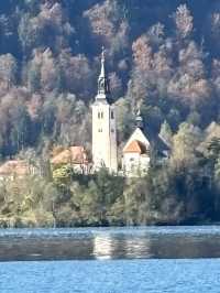 Bled: A Fairytale Escape to Slovenia’s Magical Lakeside ✨🌊