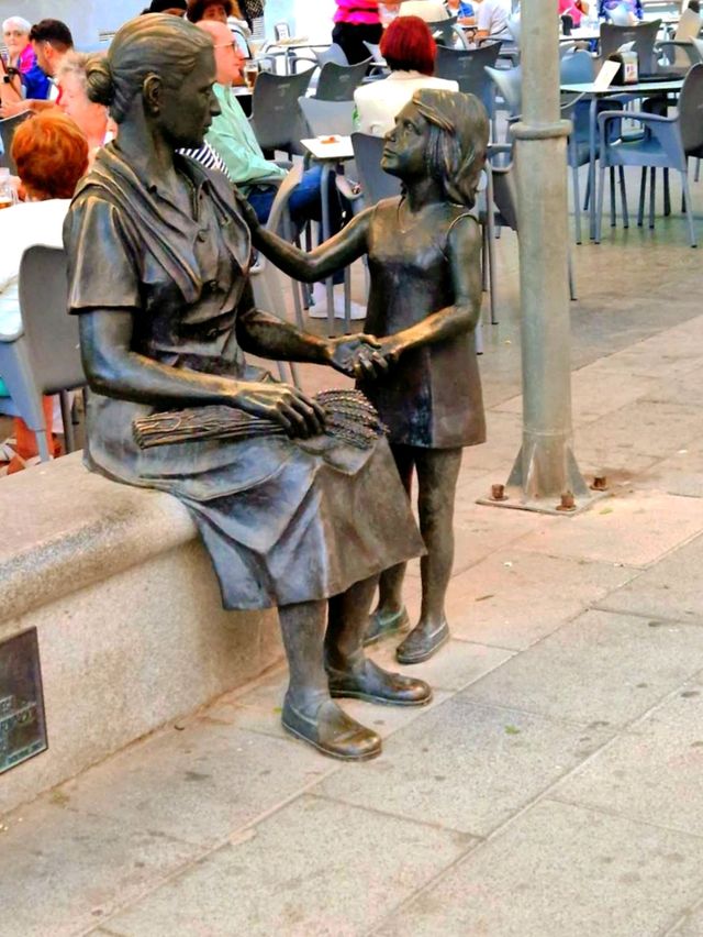 最Chill散步地雕像與咖啡館打卡人文之選☕ 最Chill散步地雕像與咖啡館打卡人文之選☕