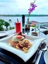 Comfortable Layover at Berjaya Waterfront Hotel, Johor Bahru.