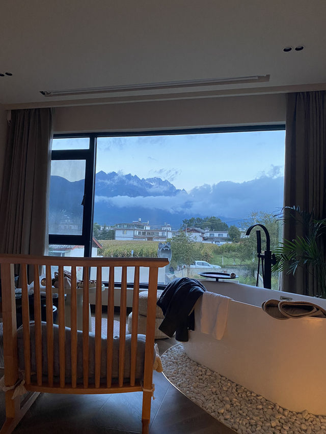 Weekend getaway with Epic Yulong View Weekend getaway with Epic Yulong View