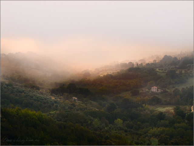 Рассвет над Civita di Bagnoregio: город, стоящий на краю