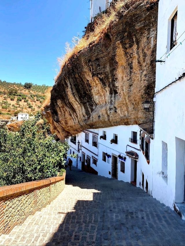 西班牙🇪🇸 ‖ Setenil-建在懸崖內的小鎮