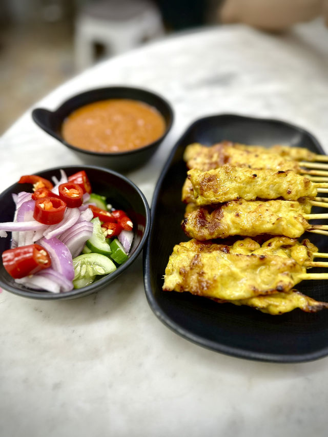 ร้านหมูสะเต๊ะ🐷ที่อร่อยและอยู่มานานหลายปี ร้านหมูสะเต๊ะ🐷ที่อร่อยและอยู่มานานหลายปี