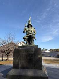 冬日暖陽照亮金鯱:名古屋城聖誕一日遊的奇蹟與浪漫