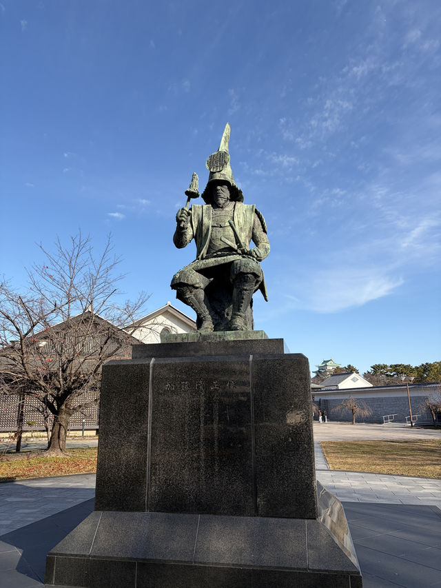冬日暖陽照亮金鯱:名古屋城聖誕一日遊的奇蹟與浪漫 冬日暖陽照亮金鯱:名古屋城聖誕一日遊的奇蹟與浪漫