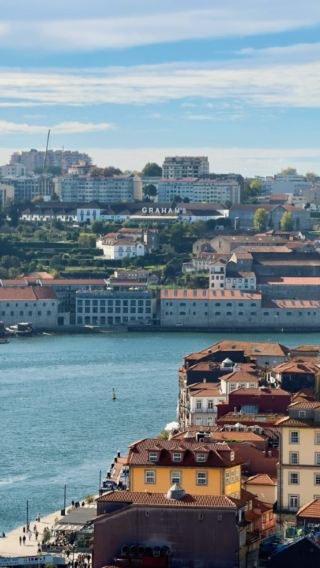 Porto, where slow days feel just right. 🇵🇹💙✨