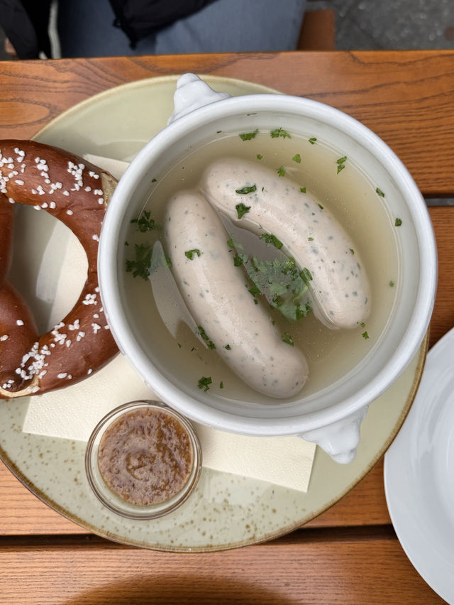 歴史風情とアートが紡ぐ街、ベルリンへ!心躍る散策と本場ビールで乾杯🍺✨