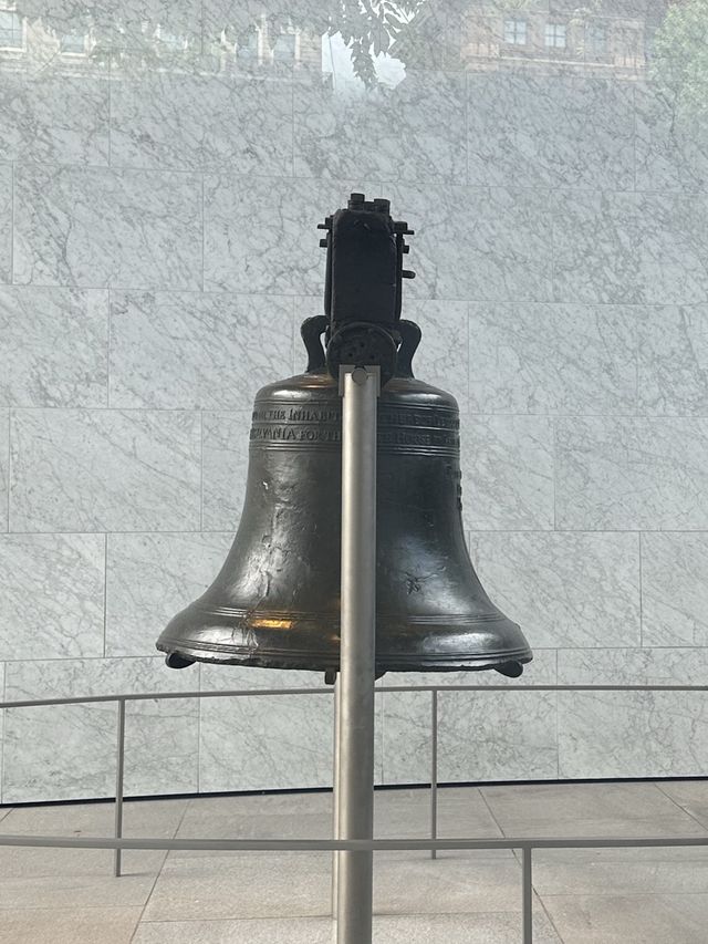Historic bell - icon of Freedom in 🇺🇸 