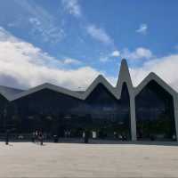 🏞️🚂 Discover the Riverside Museum in Glasgow! 🏴󠁧󠁢󠁳󠁣󠁴󠁿


