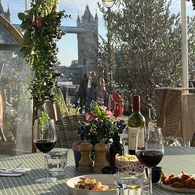 Tower Bridge London - Coppa Restaurant ✨