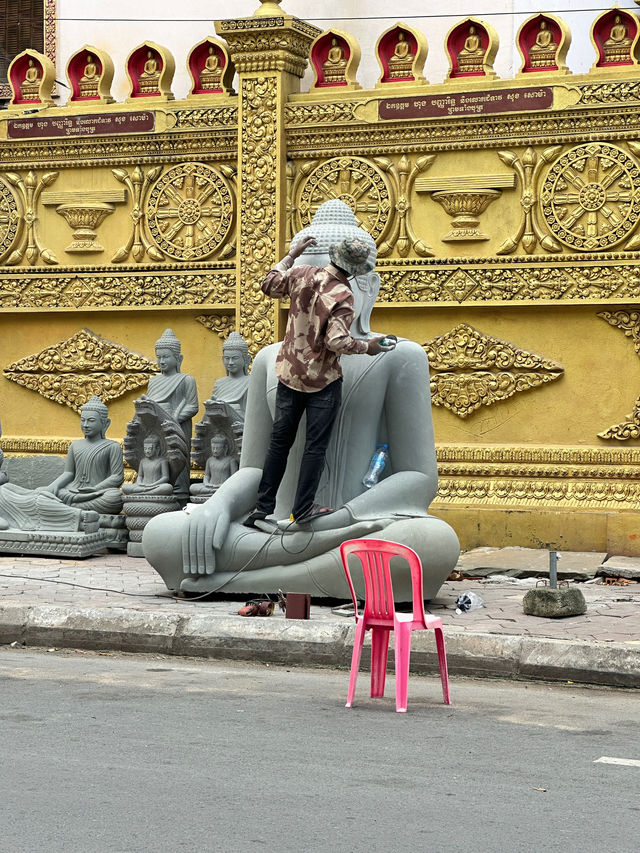 As Good As Free! The Super Cheap National Museum of Cambodia 🇰🇭 