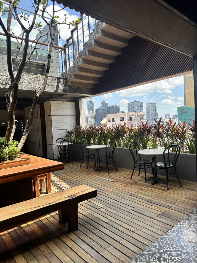 Beach vibes in the city, Phnom Penh’s Best rooftop pool 🏊 🏖️ 