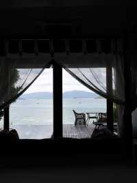 รีวิว The Cliff Lipe ที่พักสุดสวยบนหลีเป๊ะ