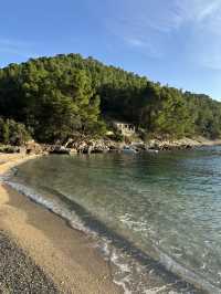 Where to Eat in Vela Pržina Beach: A Perfect Mediterranean Day