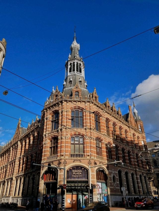 Amsterdam Travel Guide