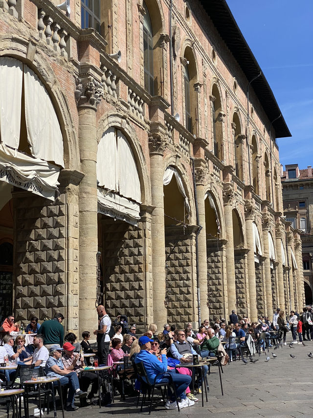 Exploring Bologna – Porticoes, Pasta, and a City Full of Character