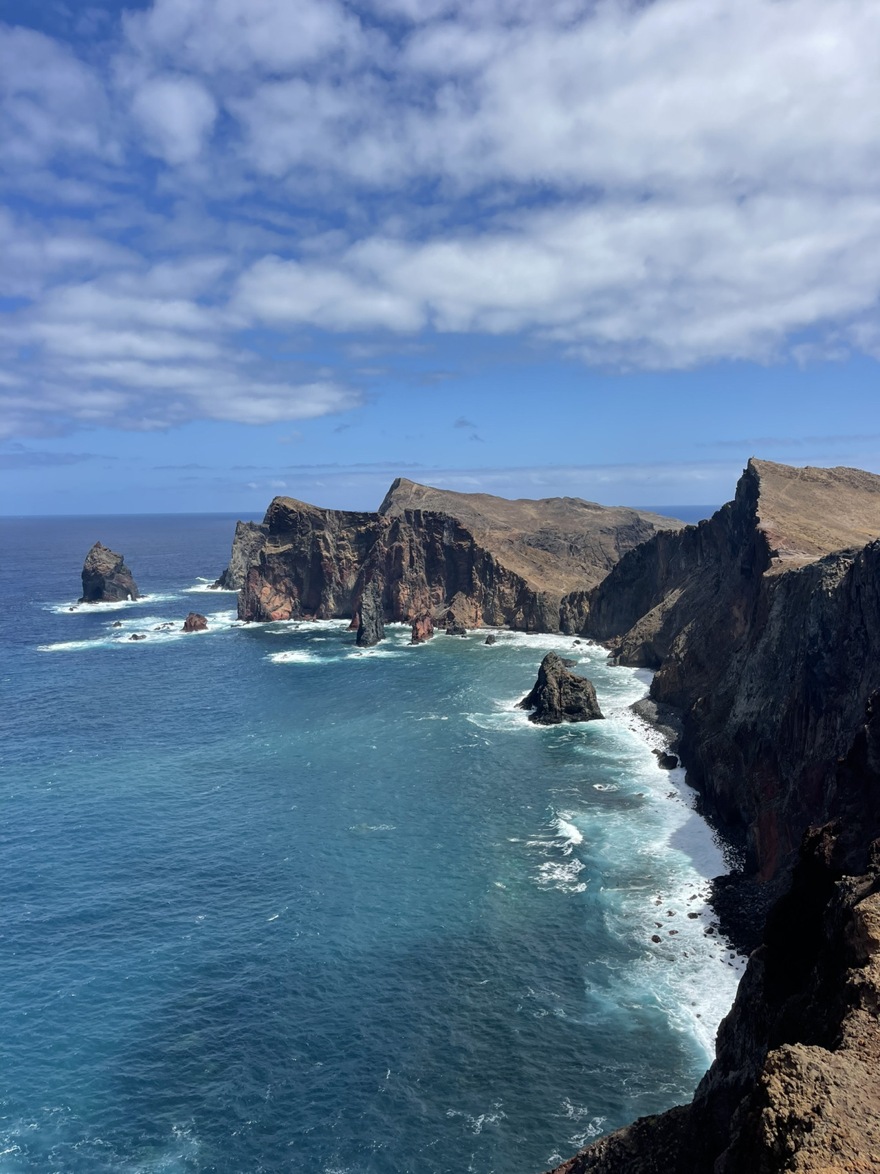 🇵🇹 Madeira – The Floating Garden of the Atlantic