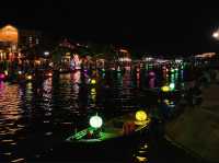 🌙 Hội An – 灯りが揺れる幻想的な夜