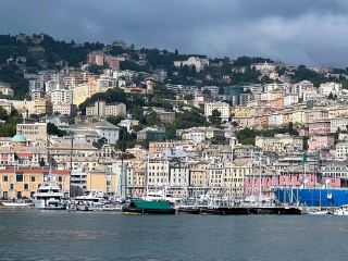 🇮🇹🌊⚓ มาค้นพบท่าเรืออันมีชีวิตชีวาของเจนัวกัน! ⚓🌊