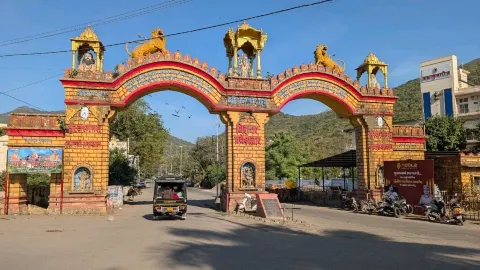 The Ancient Lotus Girnar Kingdom... — traveler post in Junagadh