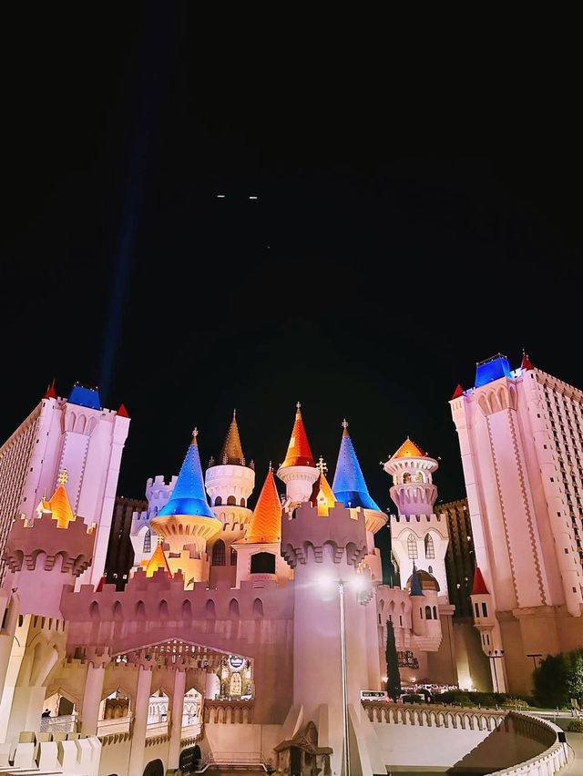 CITY OF NEON DREAMS: The Ultimate Las Vegas Spectacle 🇺🇸