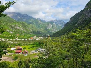セス：呪われし山々の奥地に潜む最後の秘境。