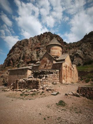 Exploring the Hidden Gem of Noravank Monastery.
