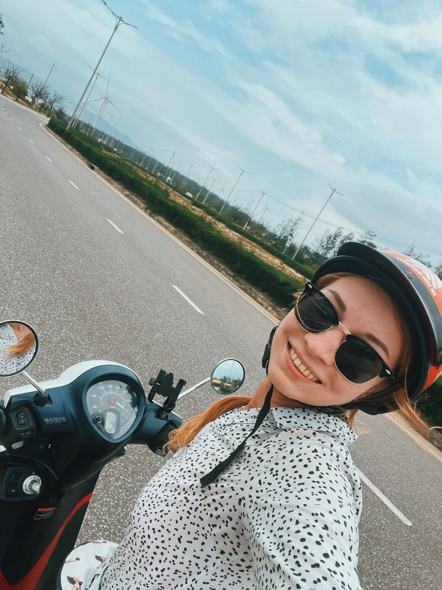 🏍️ เดินทางจากญาตรังไปกวีญอนด้วยมอเตอร์ไซค์ – 220 กม. ชมวิวทะเล เนินทราย และหอคอยจามโบราณ 😍