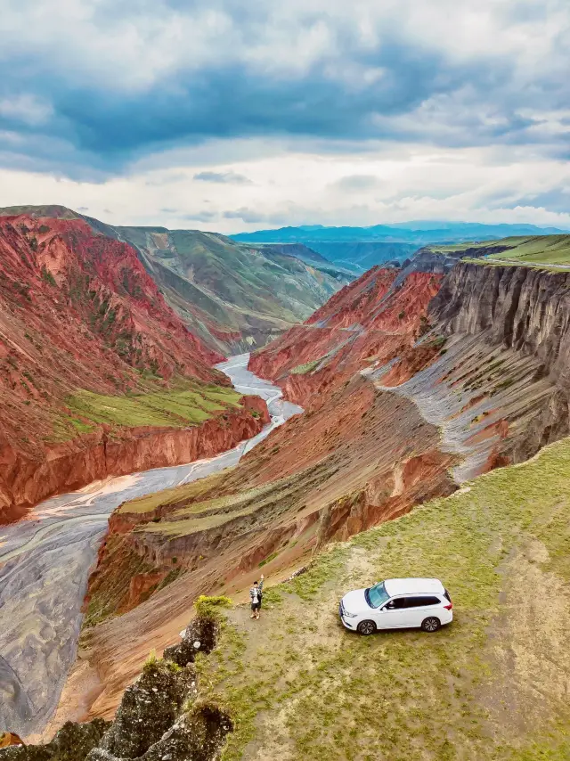 Crossing half of China, I found the real version of the earth's rift