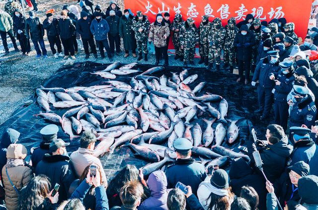 明光女山湖火山生態魚冬捕節