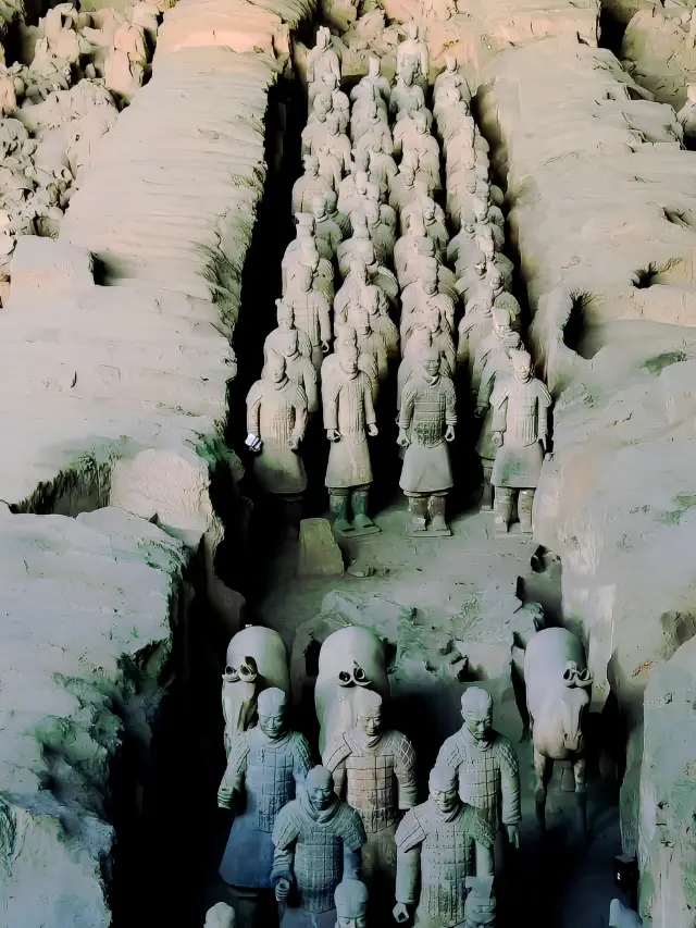 家族を連れて秦始皇帝陵に行き、兵馬俑の秘密を探求しましょう