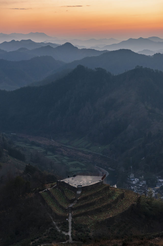 皖南版千里江山圖，飄在雲端的古村