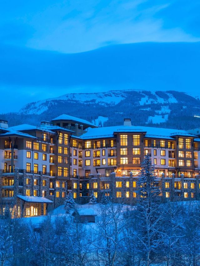 🏔️ Snowmass Sojourn: Top Hotel Picks! 🛌✨