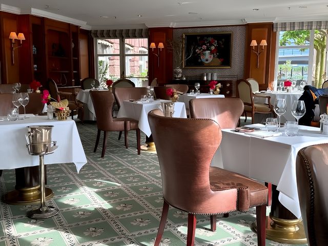 InterContinental Amsterdam: Experience the charm of history and embrace the beauty of the riverside 🏞️